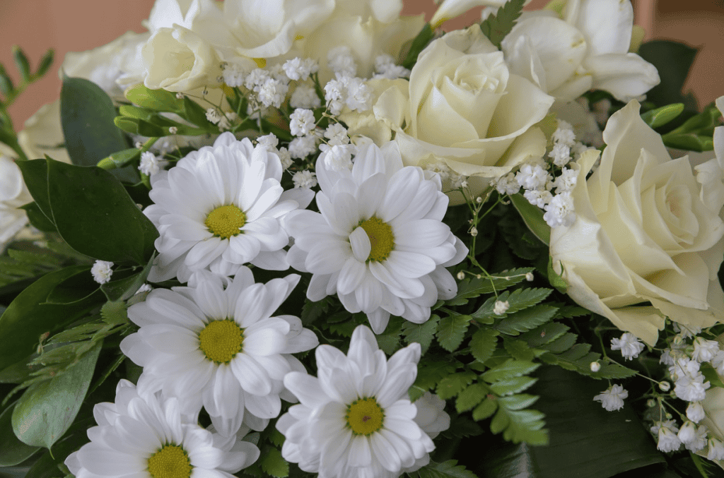 buy funeral flowers UK